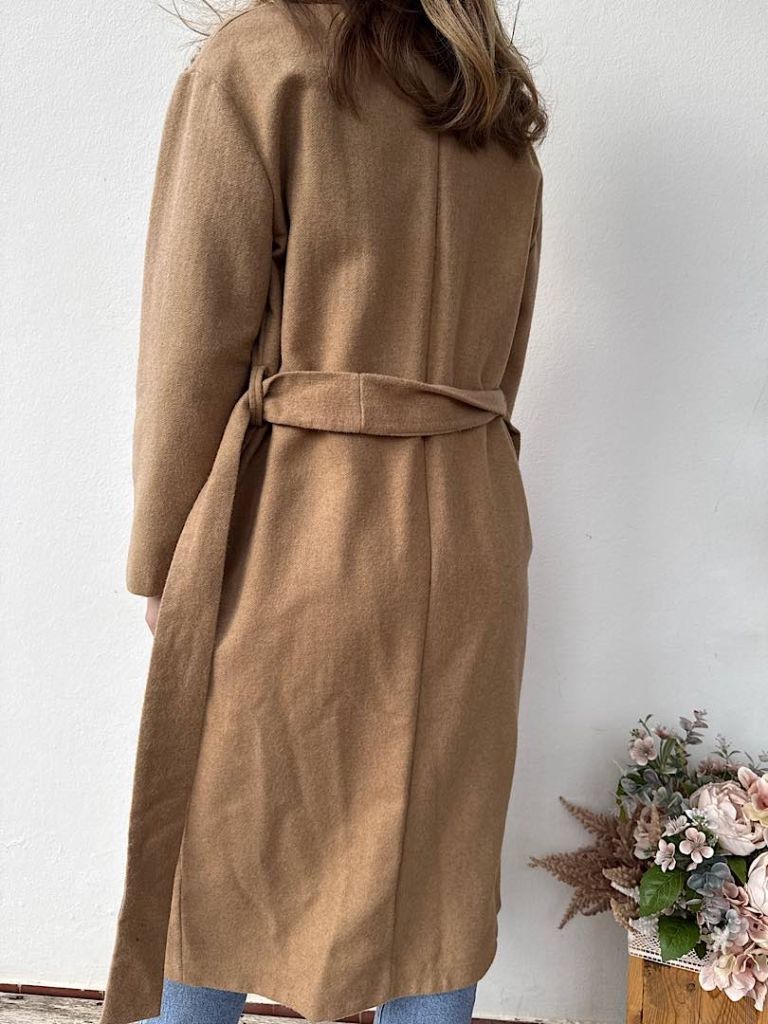 Cappotto doppiopetto cammello