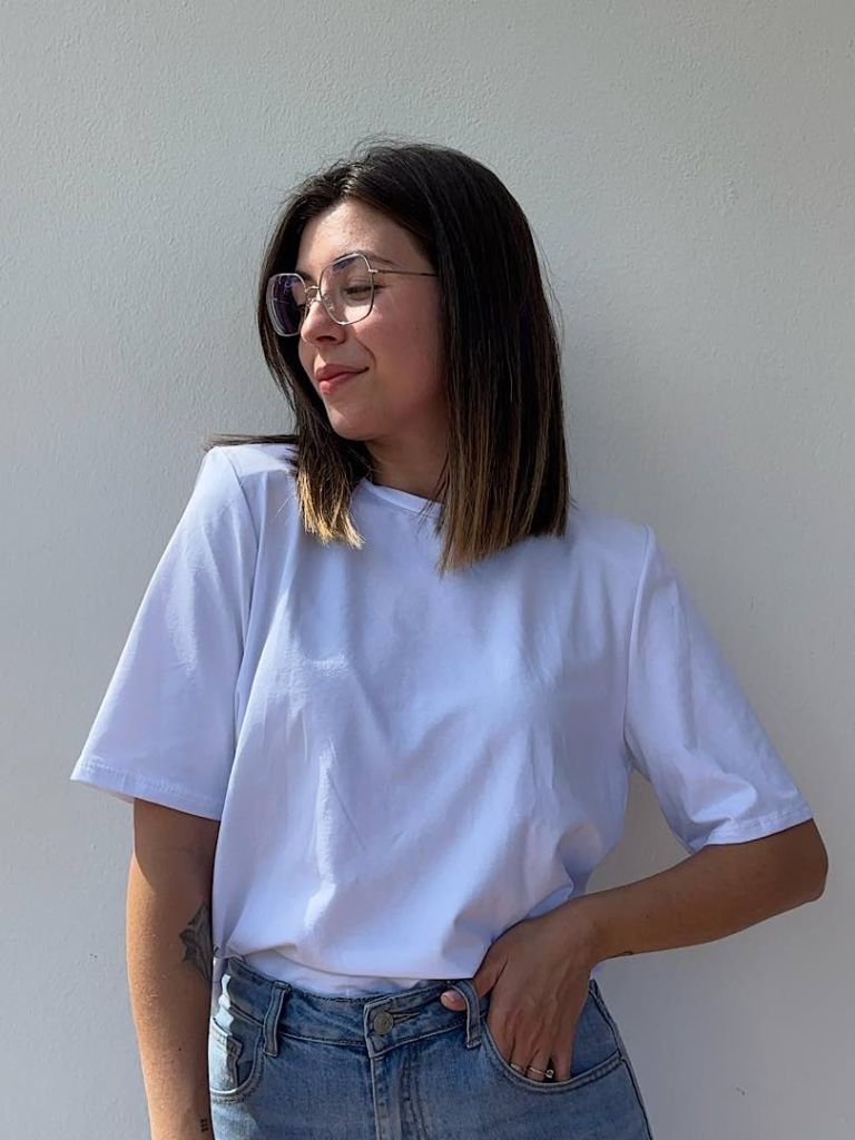 T-shirt basic con spalline