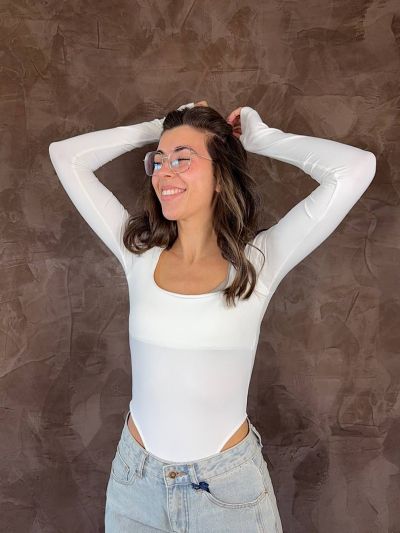 body donna bianco con manicotti maniche lunghe aderente elegante