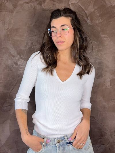 maglia Soline Artlove donna bianca a costine scollo V casual chic
