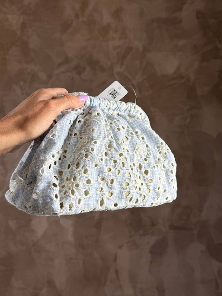 Pochette ricamate