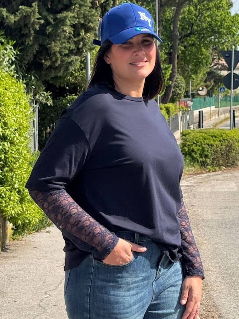 T-shirt manica pizzo