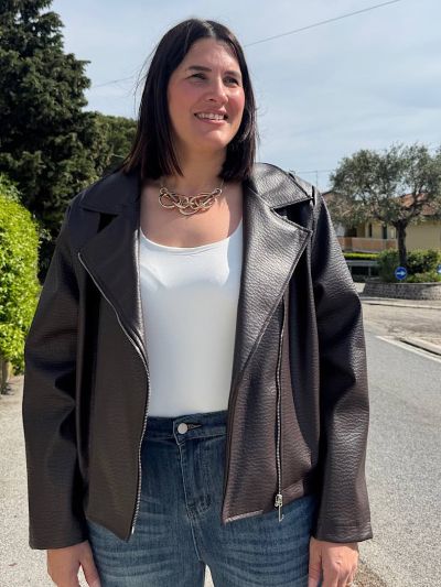 chiodo oversize ecopelle martellata donna look casual