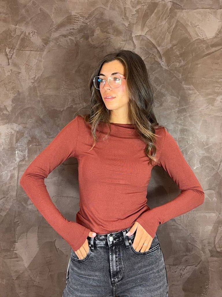 Maglia Basic scollo a barchetta