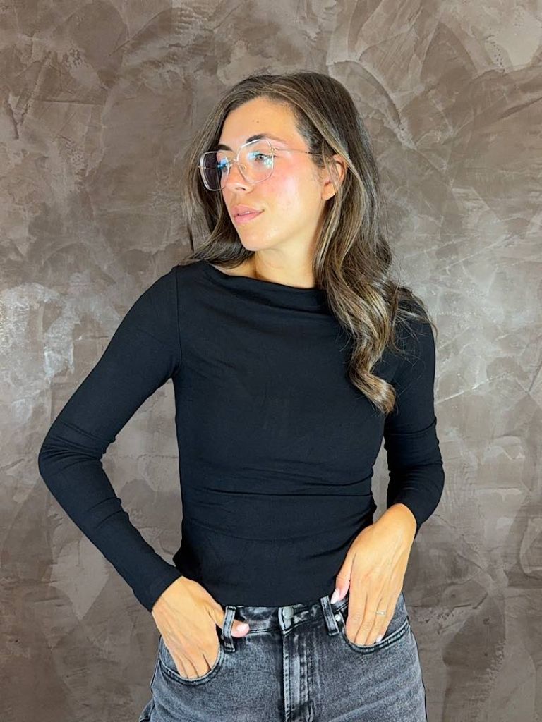 Maglia Basic scollo a barchetta