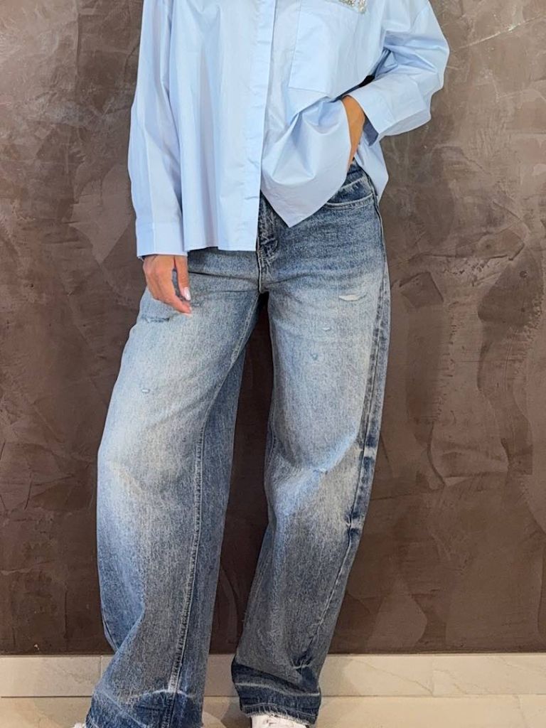 Jeans Barrel con Strappi