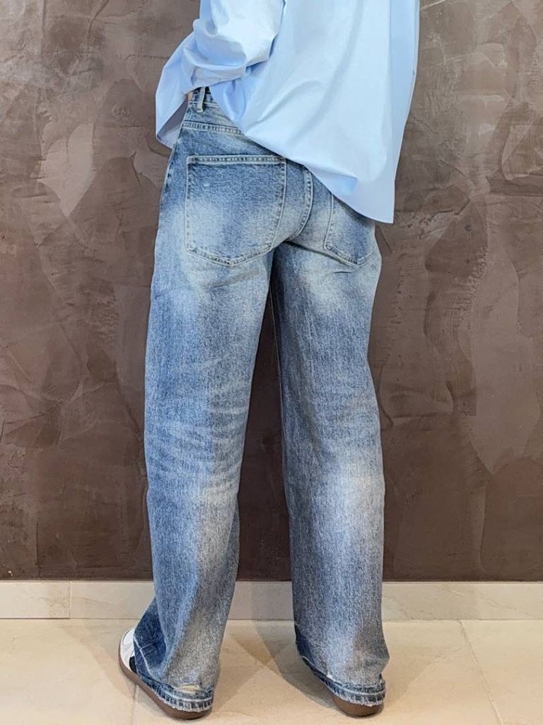 Jeans Barrel con Strappi
